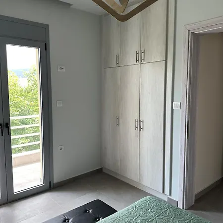 Voudouris House 公寓